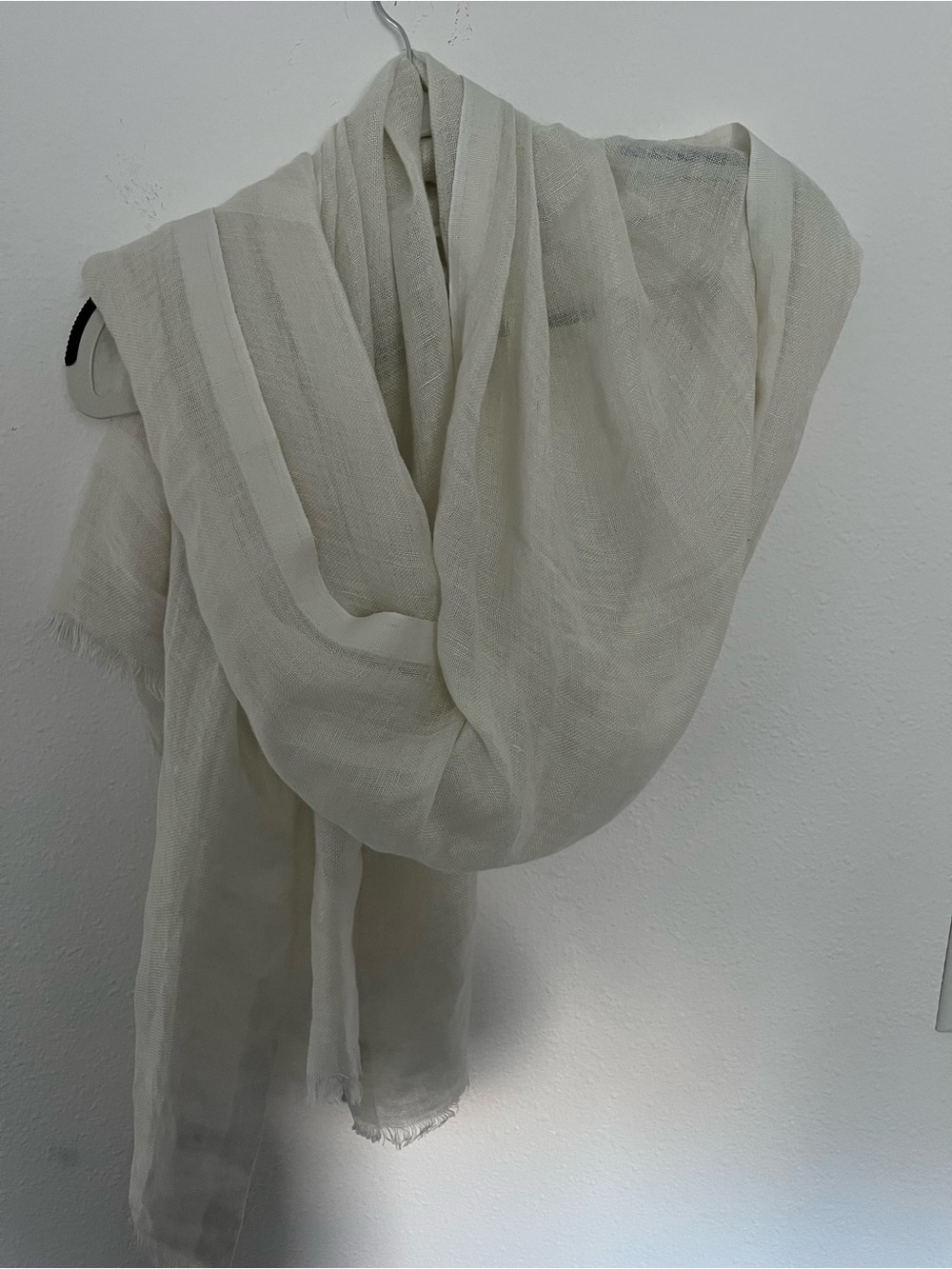 Elegant Cream Lightweight Women's Scarf